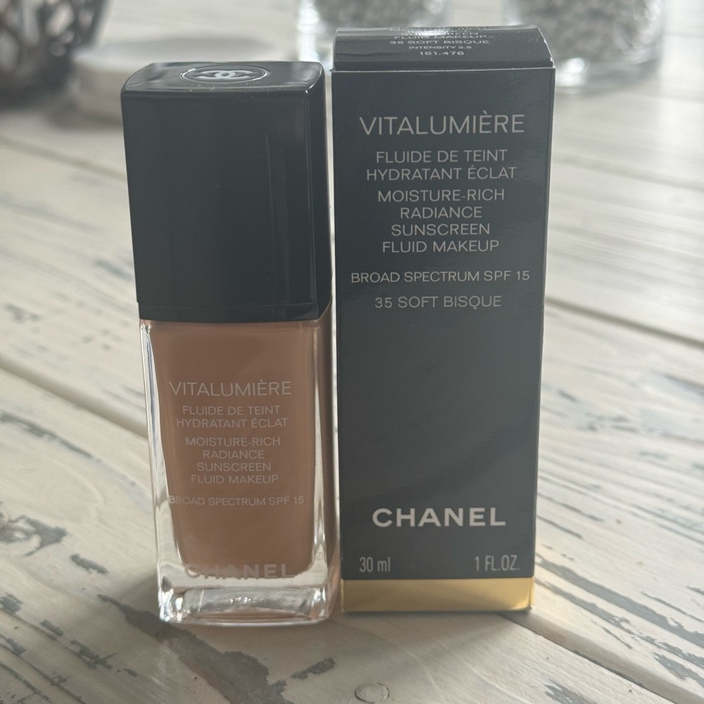 Chanel vitalumiere
